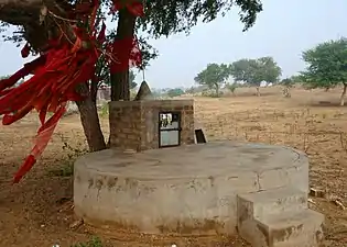 Citerne utilisée comme autel au Rajasthan en novembre 2019.
