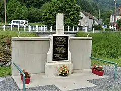 La stèle commémorative des résistants morts le 14 juillet 1944.