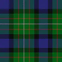Clan Fergusson : Sur une Base du Clan Campbell, la bande verte est augmentée d'une bande du même bordée de deux filets rouges et chargée d'un filet blanc bordé de noir.
