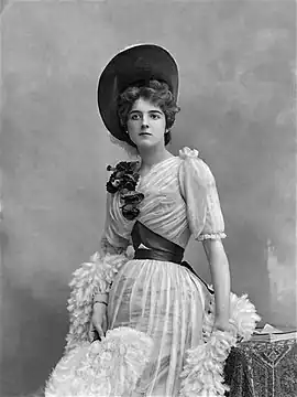 Clara Ward (1873-1916) jeune épouse du prince Joseph de Riquet de Caraman-Chimay (1858-1937) et belle-sœur de la comtesse Greffulhe.
