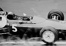 Jim Clark pilotant une Lotus 25 au Grand Prix d'Allemagne 1962.