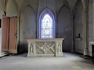 Sanatorium de Clavières, intérieur de la chapelle et autel