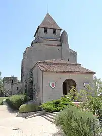 L'église et le donjon du château