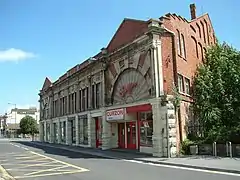 Le Curzon Community Cinema.