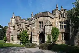 Le Clevedon Court.