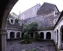 Photographie du cloître du couvent.