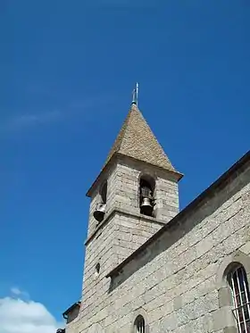 Le clocher de l'Église Saint-Hilaire d'Estables.