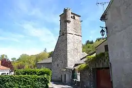 Clocher de l'église Sainte-Cécile de Cuxac-Cabardès.