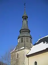 La tour et le clocher de l'église