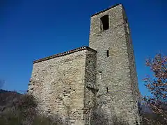 Le chœur et le clocher.