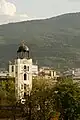 Le clocher de l'église Saint-Dimitri.