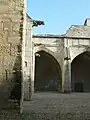 Galerie du cloître et gargouille