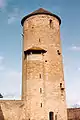 La tour ronde de l'enceinte de l'abbaye.