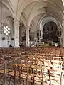 L'église Saint-Pierre : vue de la nef.