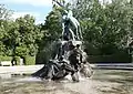 Fontaine du Déluge à la roseraie de Cobourg