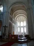 Vue sur l'abside du chœur.