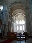 Cœur avec abside de l'abbaye de Boscherville (avec voûte d’arête romane sur arcs doubleaux).