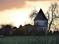 Le pigeonnier de la Métairie.