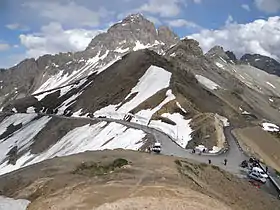 Vue sur le Grand Galibier depuis le col homonyme.