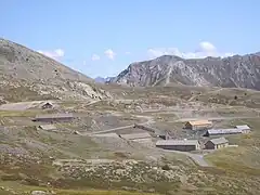 Autre vue des baraquements Séré de Rivières.