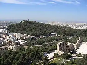 La colline des Muses, vue depuis l'Acropole.