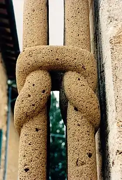 Détail des colonnes ophitiques de San Quirico d'Orcia.