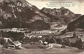 Carte postale ancienne d'Abondance avec le mont Chauffé.