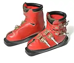 Chaussures de ski alpin pour enfant, années 1960