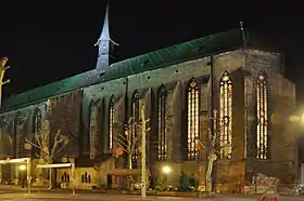 L'église de nuit.