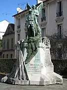 Le monument aux morts.