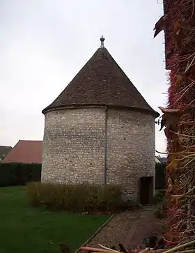 Colombier de l'ancien prieuré Saint-Crespin
