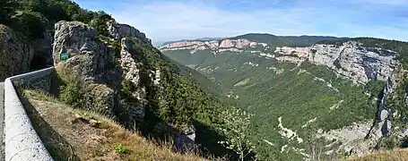 Panorama de la combe depuis le tunnel des Moines