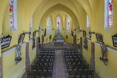 Vue de l'intérieur de l'église.