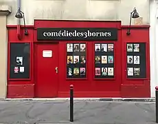 La facade de la Comédie des 3 bornes (au no 32) en octobre 2018.