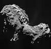 Image rapprochée d'une comète, grise et en forme de "L".