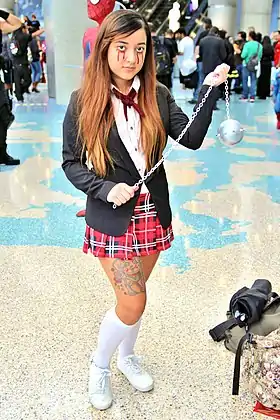 Jeune fille habillée en Gogo Yubari pendant le Stan Lee Comikaze 2014