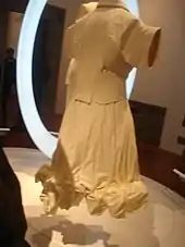 Robe exposée dans un musée.
