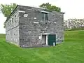 Le dépôt de munitions du Fort Lennox.