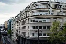 No 80 : Commissariat central d'arrondissement (1991) par Manuel Núñez Yanowsky et Miriam Teitelbaum.