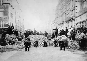 Barricade de la rue du Faubourg Saint-Antoine (côté rue de Charonne)