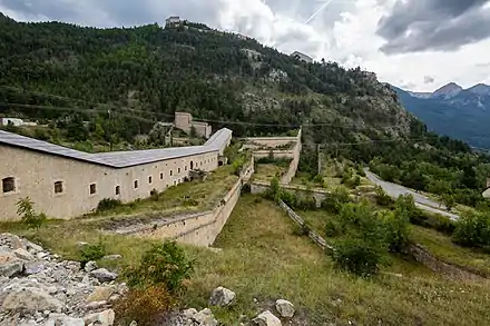 Double caponnière dite Communication Y près de Briançon