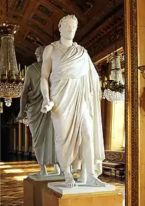 Statue de Napoléon Bonaparte (1804), château de Compiègne.