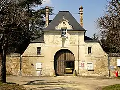 Porterie de l'abbaye de Royallieu.