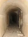 Couloir d'une des entrées de l'abri-caverne de Dorans.