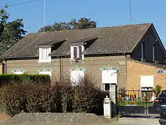 Des habitations groupées par quatre.