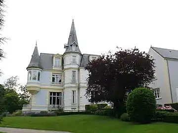 La maison diocésaine « Les Tourelles ».