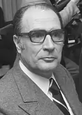 François Mitterrand,battu.