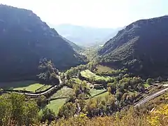 Confluence de la Têt (à droite) et la Rotjà (commune de Fuilla).