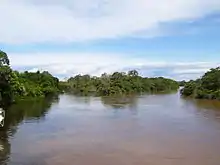 Confluent du río Bugres et du río Paraguay.