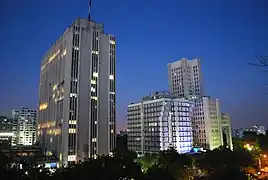 Gratte-ciel du quartier de Connaught Place.